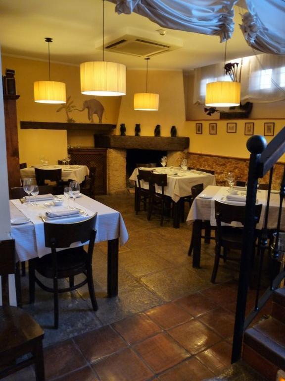 Hotel Restaurante Dona Anita Рекена Екстериор снимка